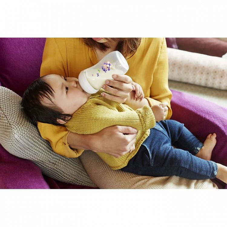 Avent Natural SCF070/22 Silicone Nipple Polypropylene Bottle - Hippo, 260ml